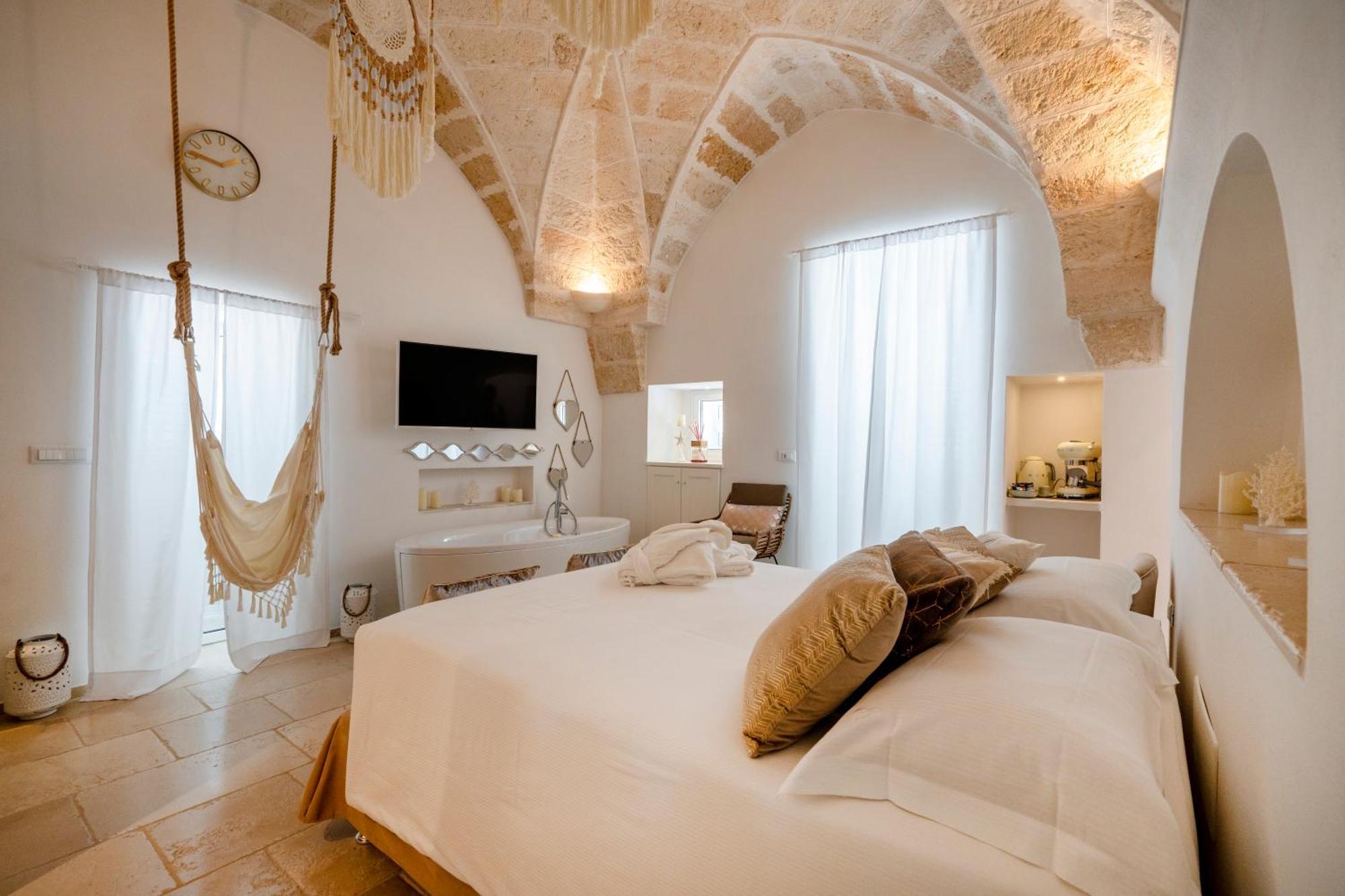 Apulia Charming Suites - Casa Rossa Suite Perla E Suite Corallo Savelletri Exteriör bild
