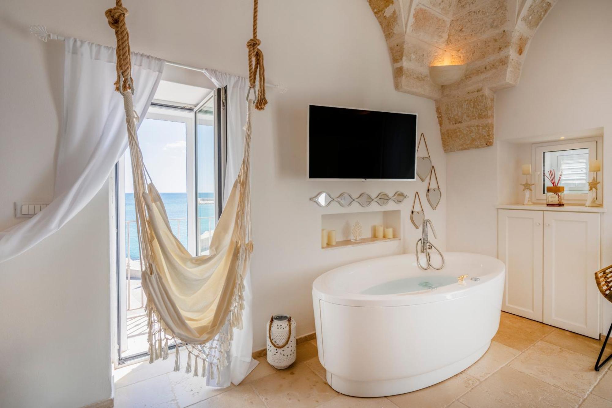 Apulia Charming Suites - Casa Rossa Suite Perla E Suite Corallo Savelletri Exteriör bild