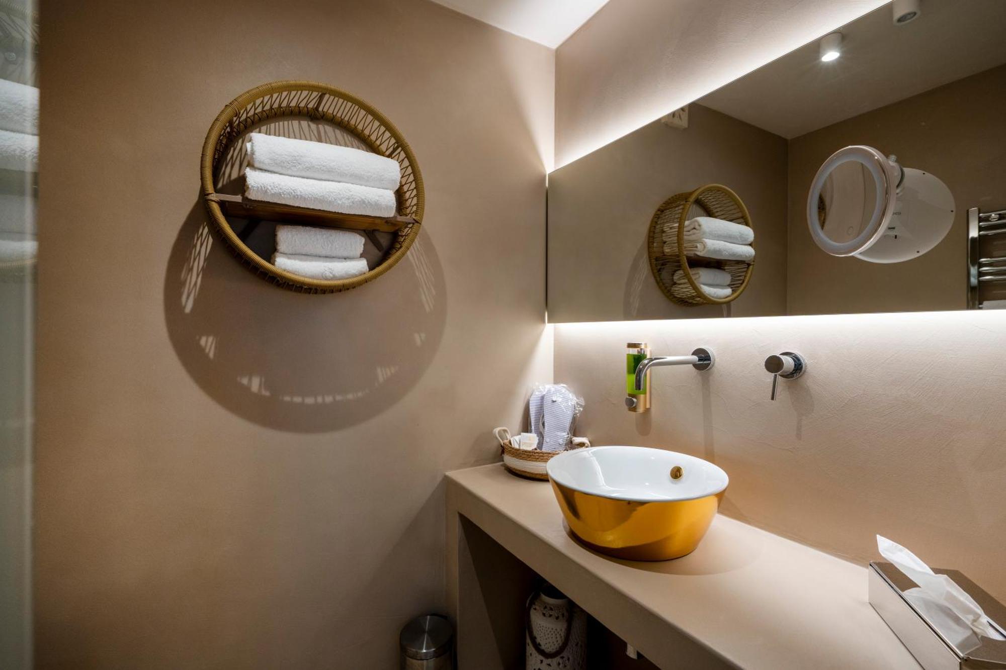Apulia Charming Suites - Casa Rossa Suite Perla E Suite Corallo Savelletri Exteriör bild