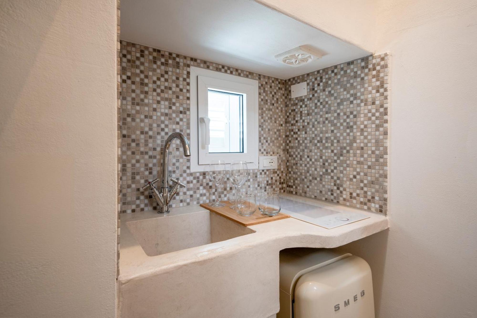 Apulia Charming Suites - Casa Rossa Suite Perla E Suite Corallo Savelletri Exteriör bild