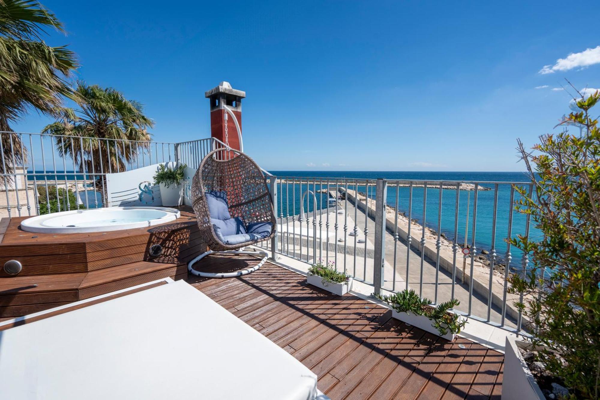 Apulia Charming Suites - Casa Rossa Suite Perla E Suite Corallo Savelletri Exteriör bild