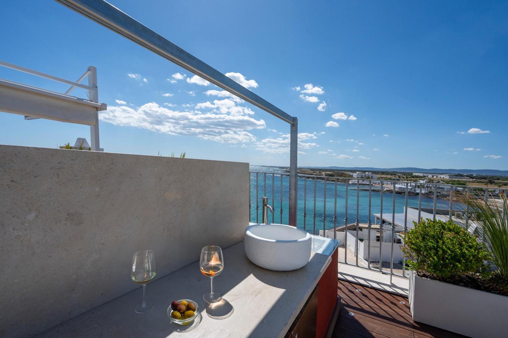 Apulia Charming Suites - Casa Rossa Suite Perla E Suite Corallo Savelletri Exteriör bild